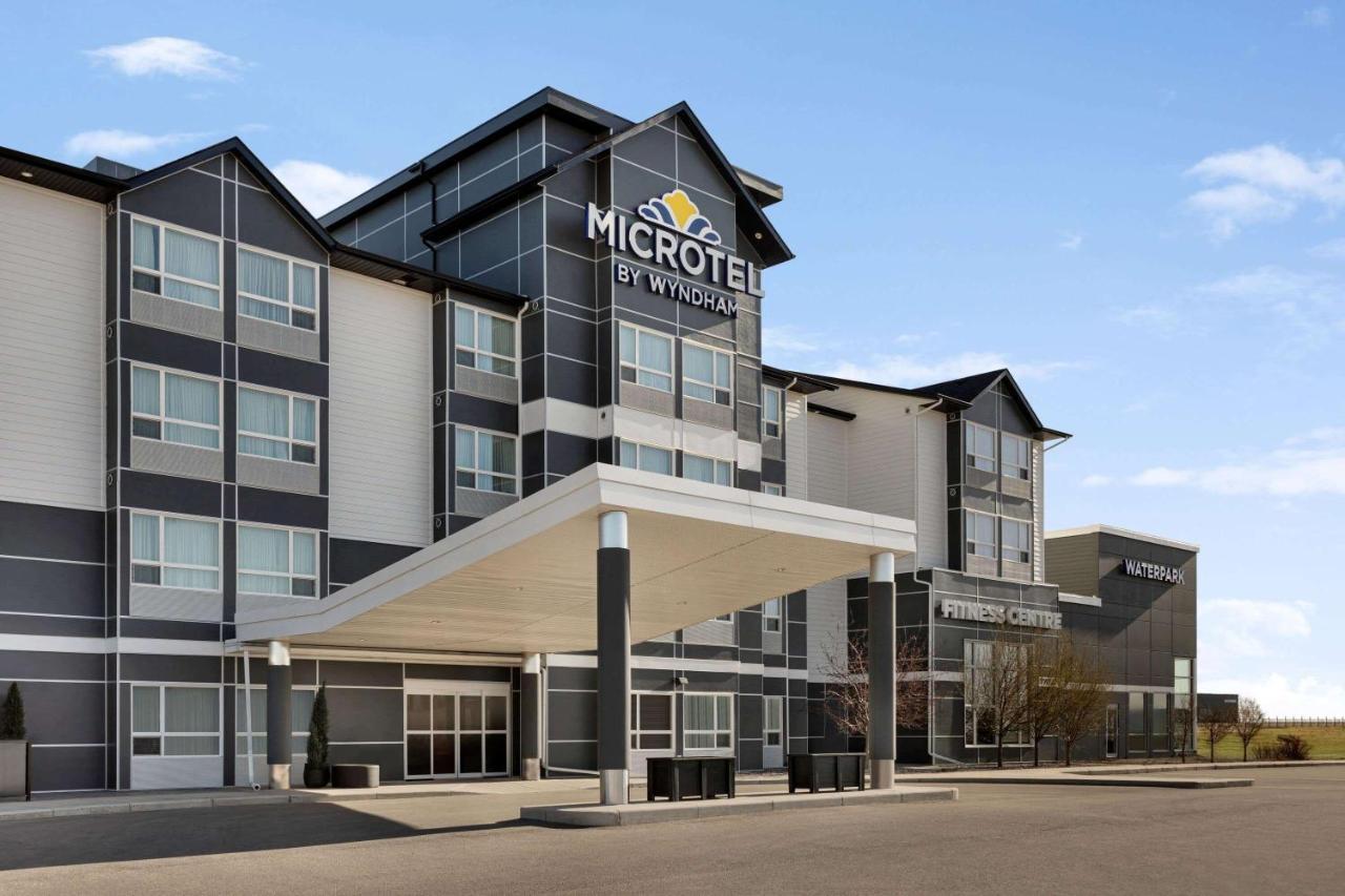 Microtel Inn And Suites By Wyndham Weyburn Exterior photo