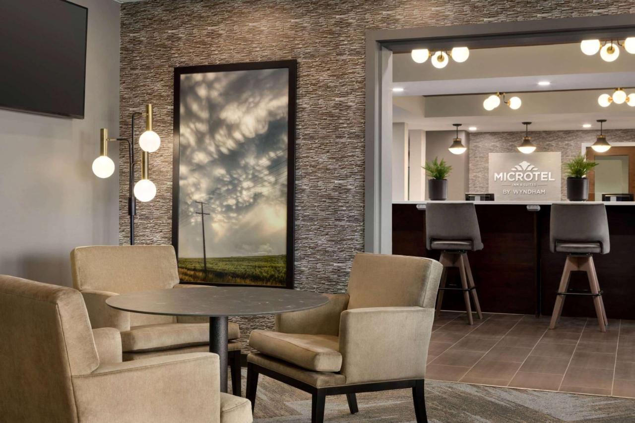 Microtel Inn And Suites By Wyndham Weyburn Exterior photo